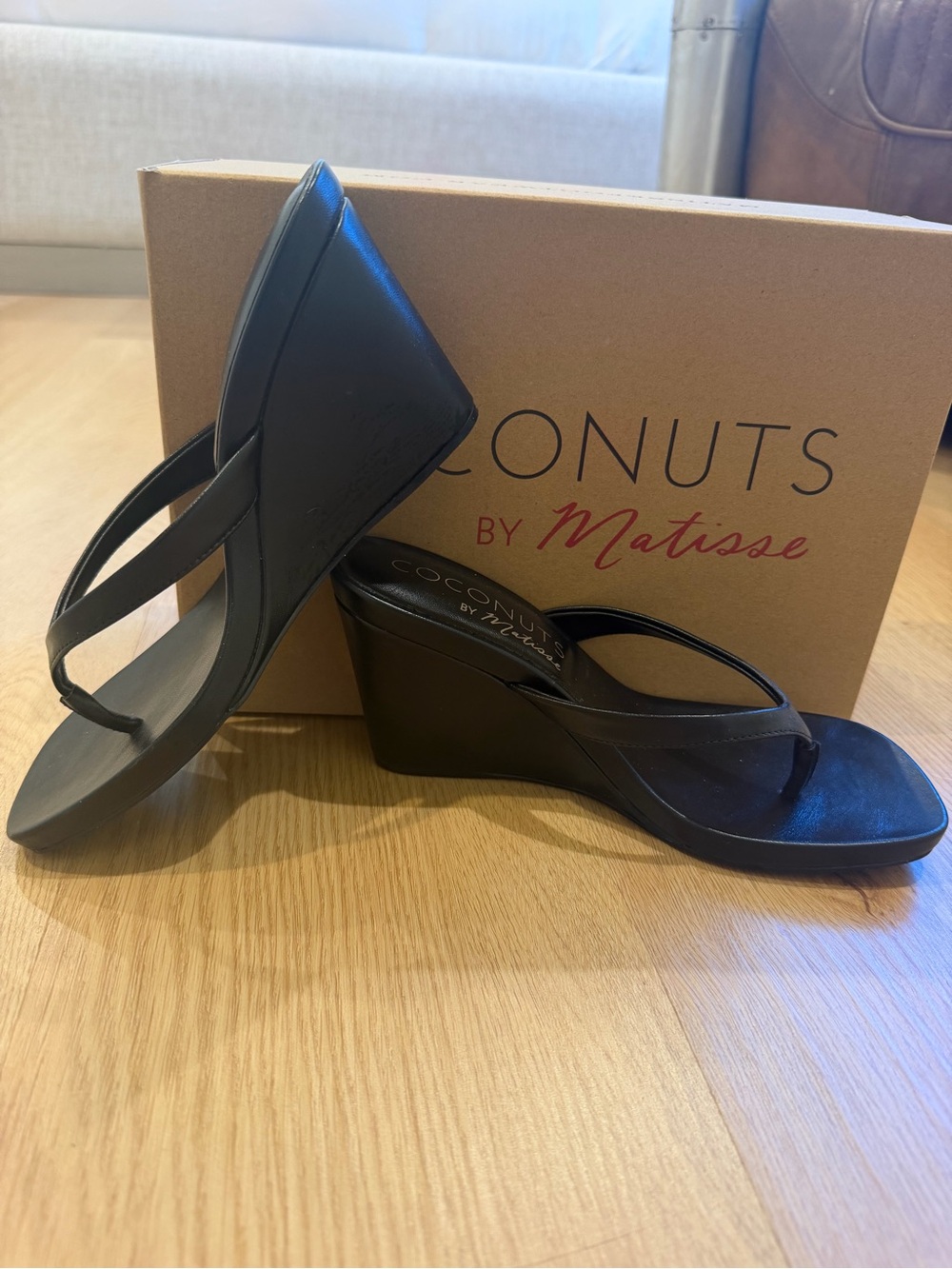 Matisse Black Wedge Thong Sandals